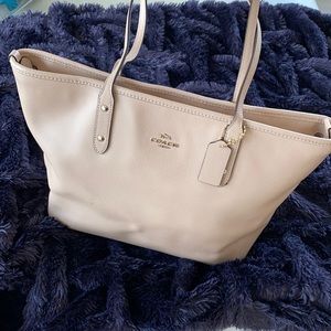 COACH Shoulder Bag Purse Zip Top Tote
